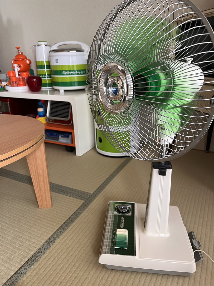 今日はナショナルの
最新扇風機が家に届きました
