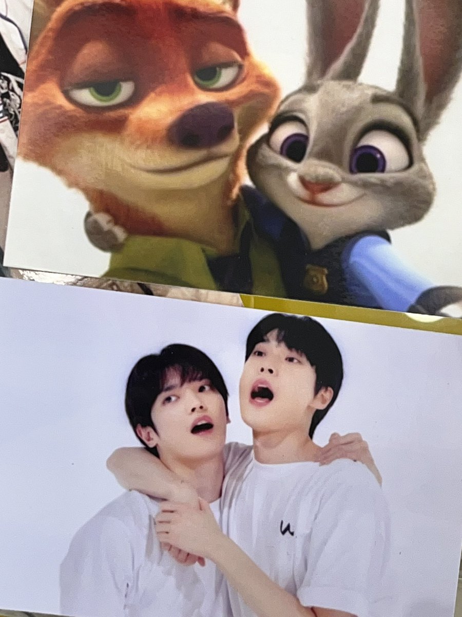 ‼️오늘 6시부터 ‼️
카페 포스터, 사진, 폴라로이드 나눔합니다!! 카페에 방문해서 편하게 가져가주세요‼️‼️