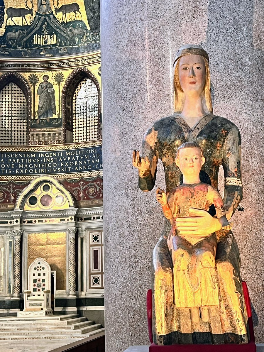 Maria Madre della Chiesa Scultura umbro-marchigiana del XIV sec. Basilica di S. Giovanni in Laterano #Roma