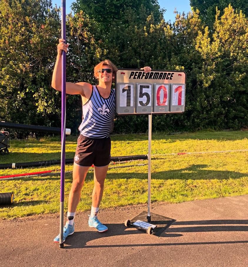 LawLawCampbell's tweet photo. 1st Place at KingCo meet with a new PR of 15’ 1 https://t.co/NWi24k5jPv
