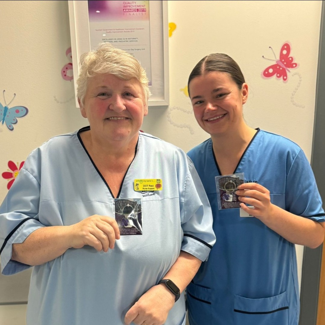 Happy #InternationalNursesDay! 😊 We're celebrating the lives and work of our incredible nurses across @NHSGGC who we are hugely proud to support every day💜 Our nurses received a special gift of appreciation from Glasgow Children's Hospital Charity, a bespoke #IND keyring.