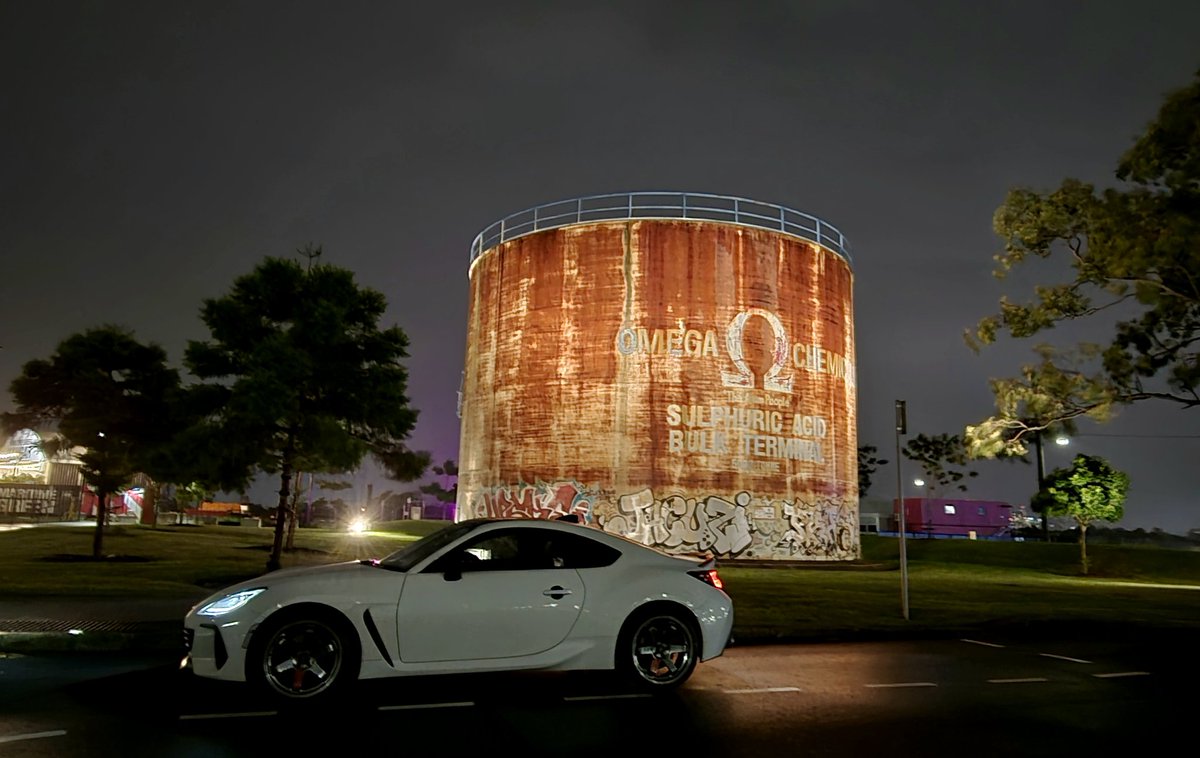 DamnGoku's tweet photo. Night shots hit different during the 🌧  

#brz  
#zd8  
#jdm  
#jdmcars
#subaru https://t.co/aWMMncKGRL