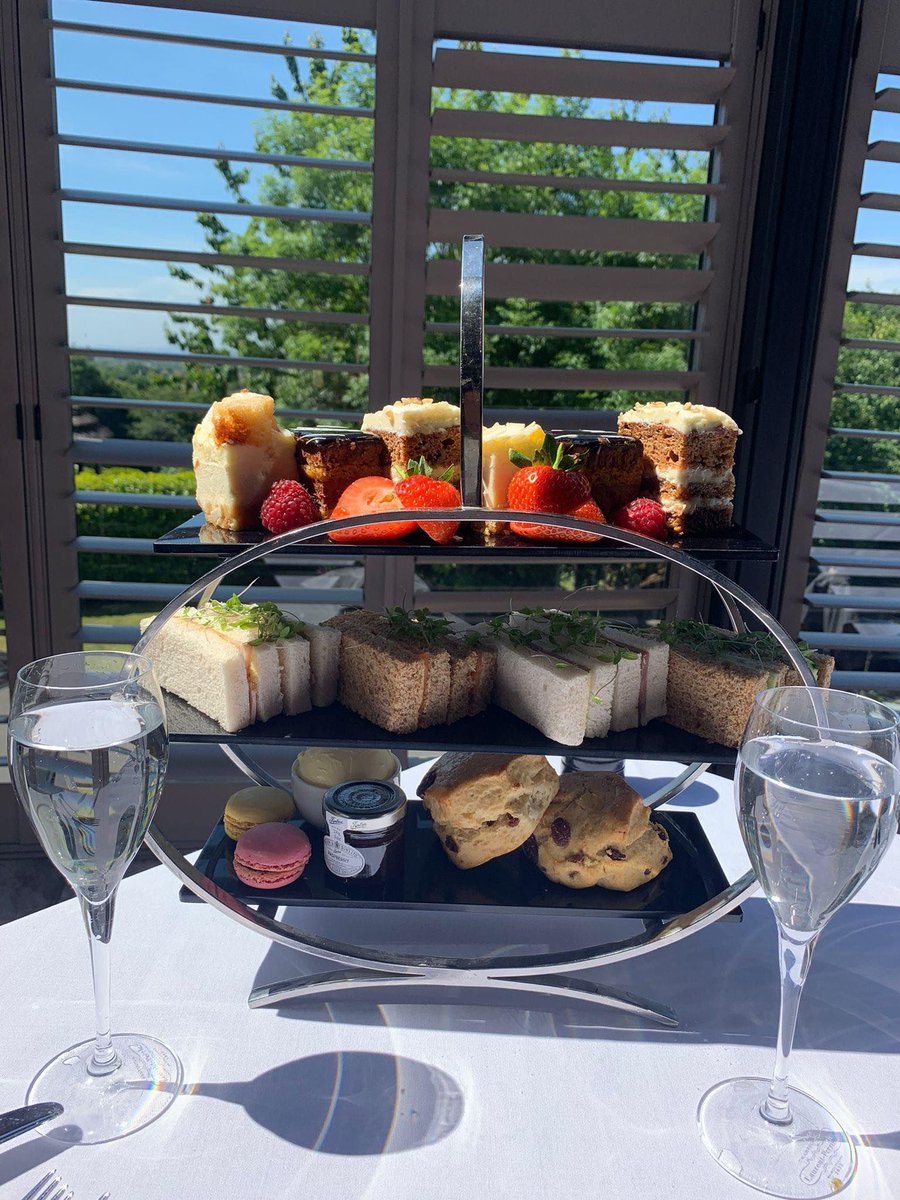 Savour the sweetness of Spring with our delightful offer at Marco Pierre White Steakhouse, Bristol : Enjoy a complimentary glass of prosecco with every traditional afternoon tea booked throughout May! 🥂🍰 Offer ends on 31st May. Book now: buff.ly/3CeOhDH #Bristol #MPW