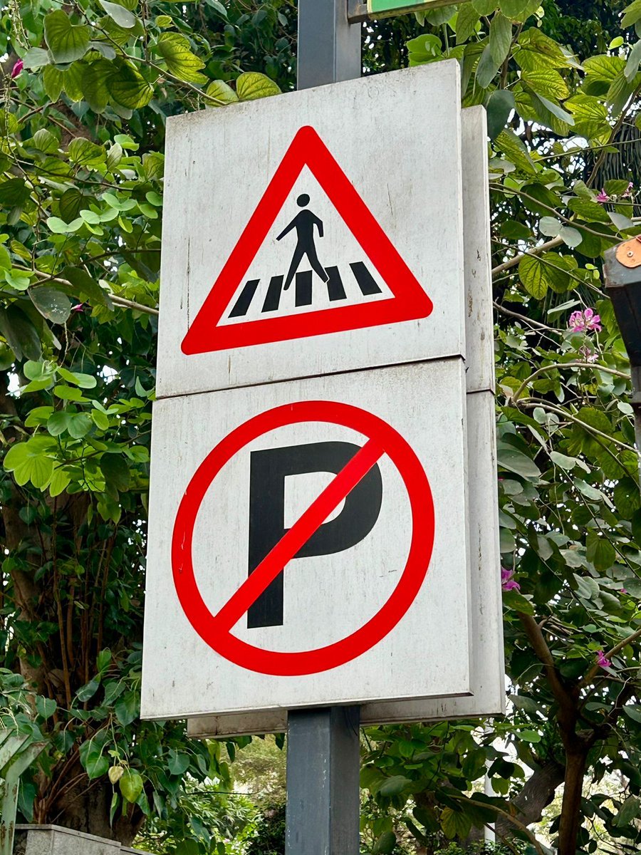 walkingproject's tweet image. #CommunityWalk 23 in 📍Lower Parel
#WalkingProject
Fantastic fun talking about a dozen interventions possible at every 50 meter stretch along this route.
The neighborhood that was destined to be a CBD, but we failed to plan for.