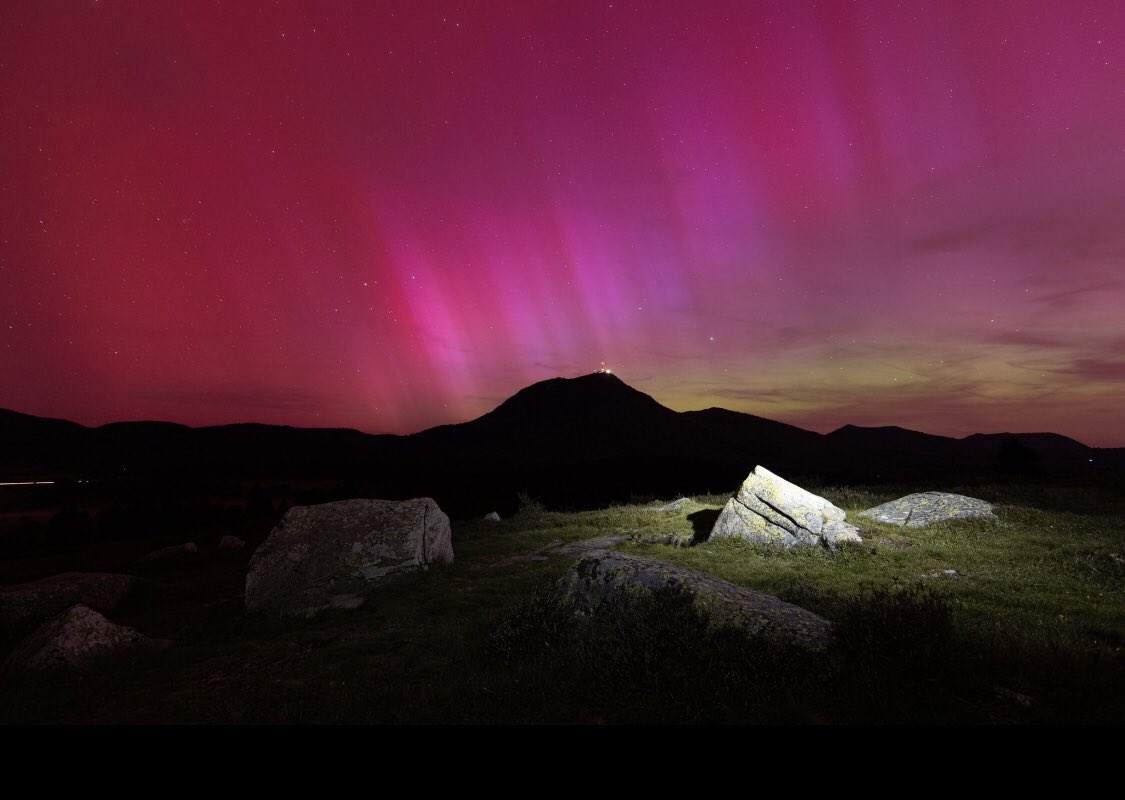 frederic_pilaud's tweet photo. Un spectacle unique en @Auvergne venant sublimer notre territoire 😍😍Des clichés incroyables @AlexisLinant63 @BrunoMaltor @LeoBonhomme 

@ClrmntAuvergne @volcansancy @otsancy @AuvergneMarque https://t.co/XDlKPyhzl4