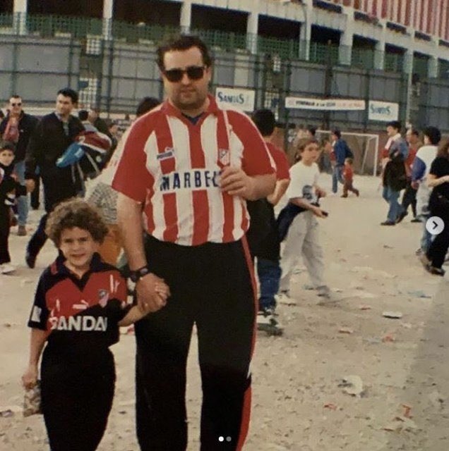 ‼️Día del niño. 👦🏻 👧 Feliz día a todos los niños y niñas atlétic@s, sois el futuro. De padres a hijos. Forza Atleti 🔴⚪️