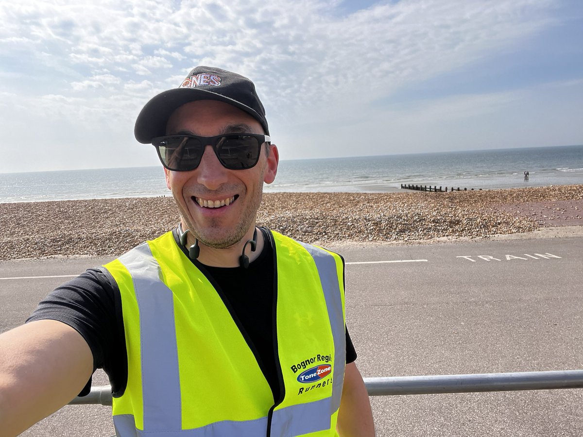 On marshalling duty for @BognorProm10k  its a warm one, have a great run everyone 🏃‍♂️🦺