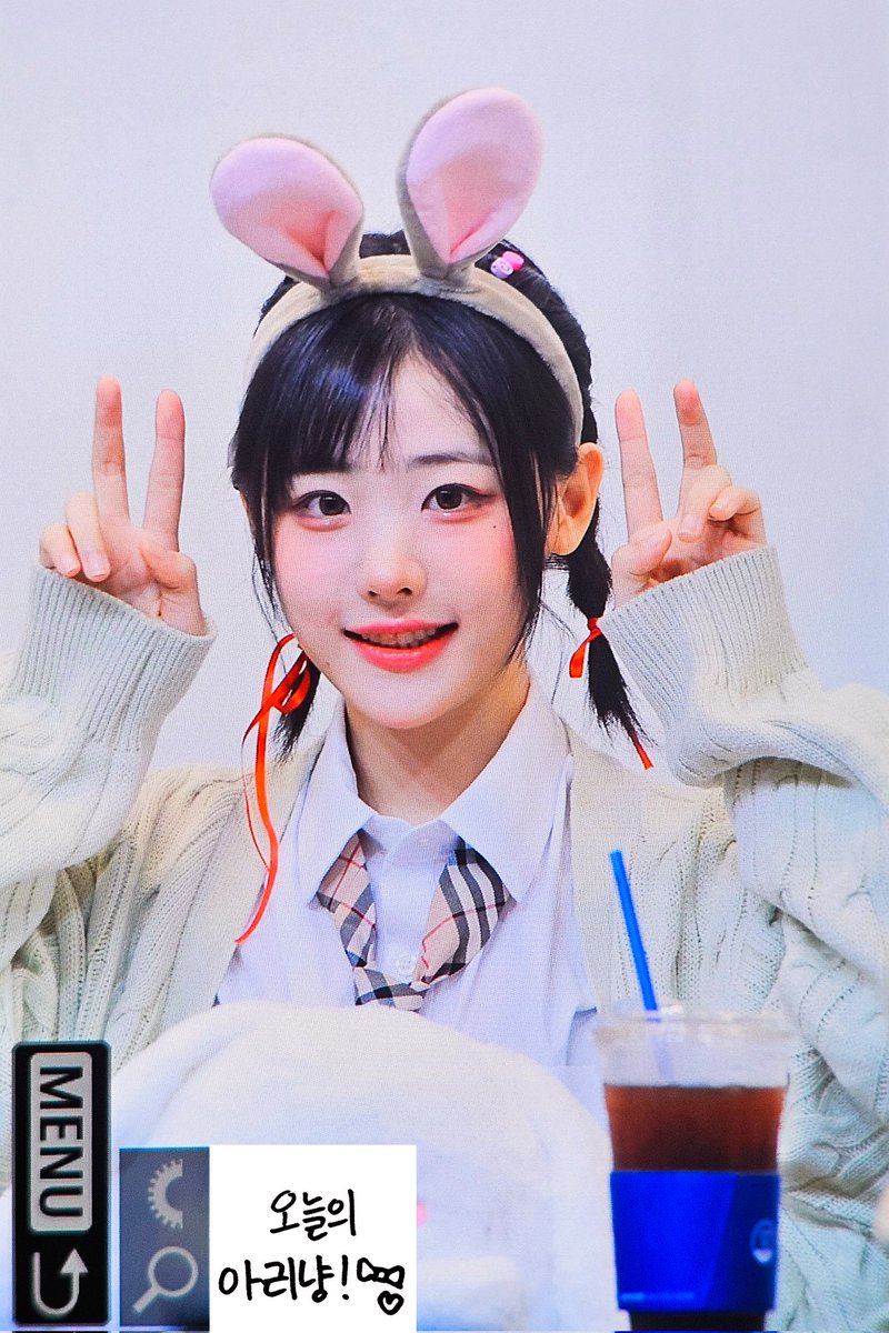 240512 대면 팬사인회 pre

아기리본토끼두 나쁘지 않은데 🐰🎀

#QWER #히나 #HINA #ひな 
#냥뇽녕냥 #장나영 @hapycb https://t.co/lRp3UlWiSw