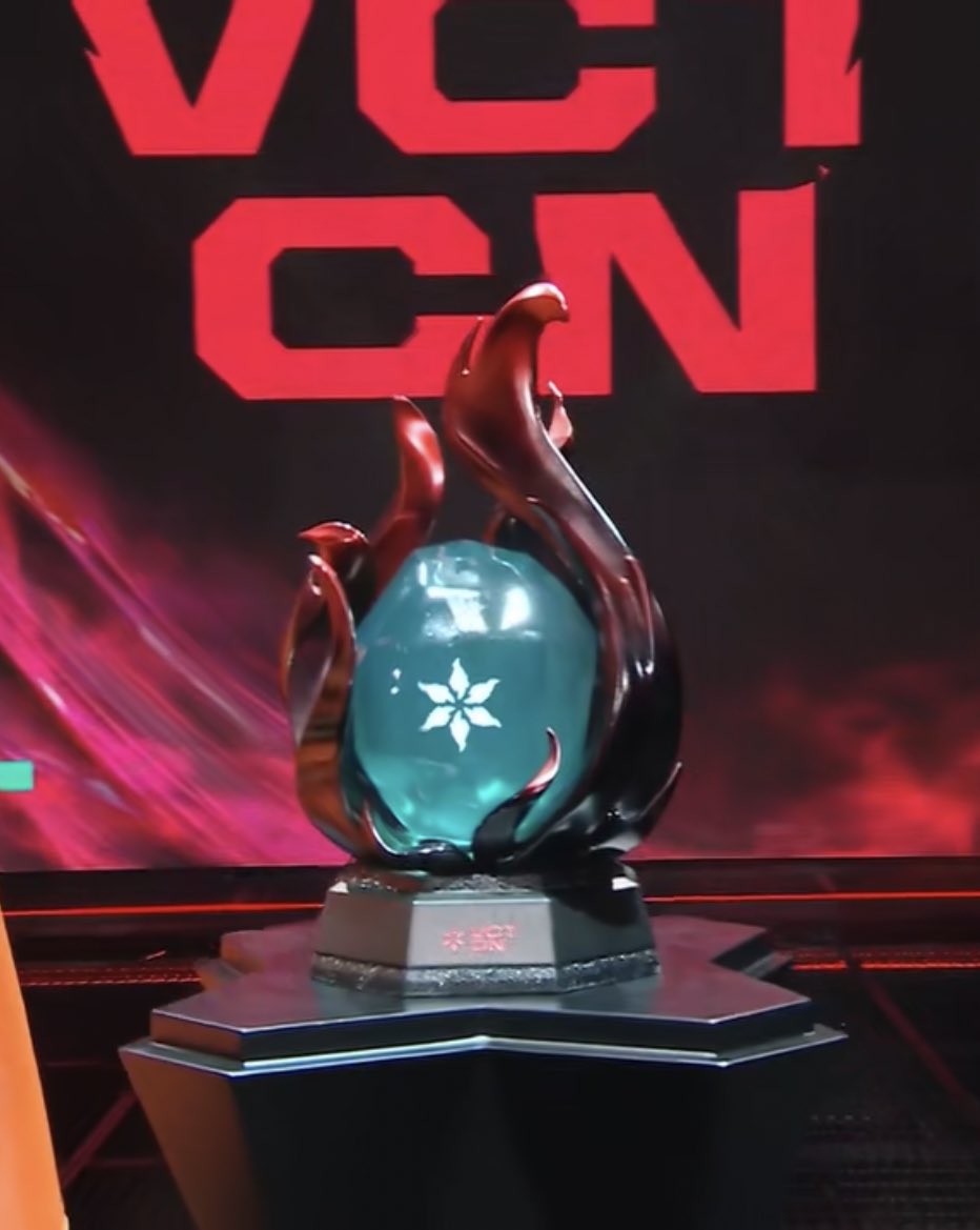 the VCT CN trophy looks so cool 🫡