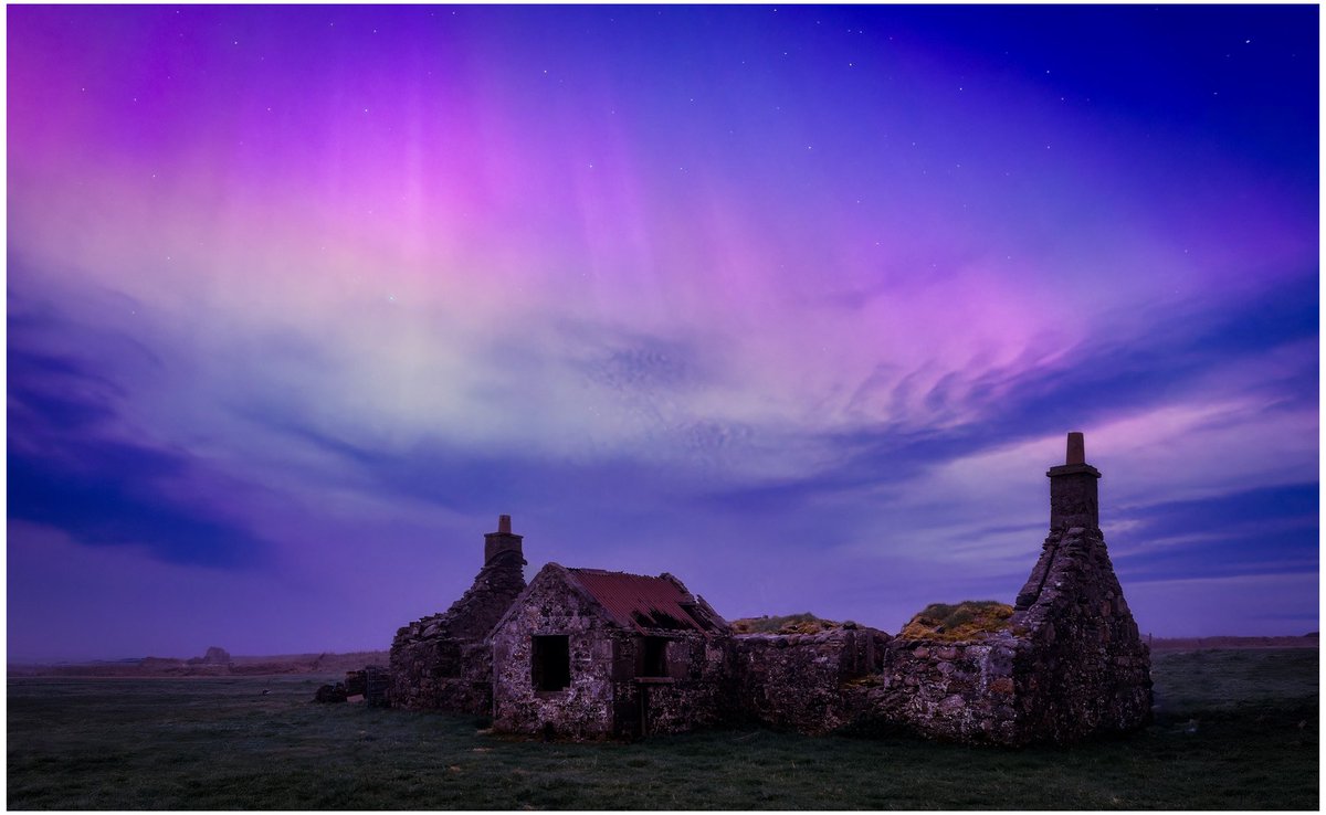 Final aurora image. Probably. North Uist, Outer Hebrides. #landscapephotography #landscape #uklandscape #olympusphotography #omsystem @OlympusUK @ElyPhotographic #auroraborealis #aurora #outerhebrides #northuist