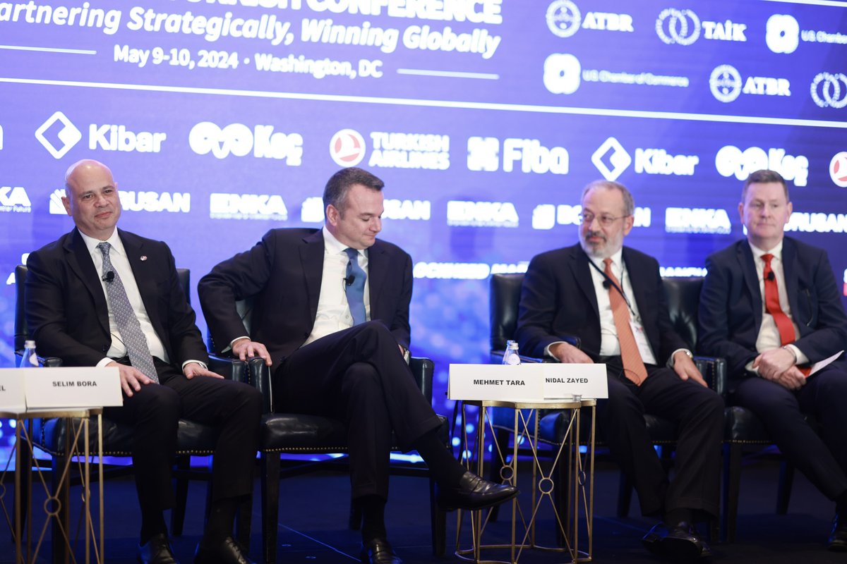 taikofficial's tweet photo. ➡️39. #ATC'nin son paneli American Turkish Business Roundtable #ATBR Başkanı General James L. Jones ve US EXIM Bank Başkanı Reta Jo Lewis'in açılış konuşmalarıyla başladı.
Konuşmaların ardından #TAİK Başkanımız Murat Özyeğin, #ATBR Başkanı General James L. Jones'a Distinguished Leadership Award hediyesini takdim etti.
Ardından Summa Yönetim Kurulu Başkanı Selim Bora, @ENKA_Cons
CEO'su Mehmet Tara, Pernix Başkanı ve CEO'su Nidal Zayed, @USEmbassyTurkey ticari yetkilisi Michael Lally ve Bechtel Başkan Yardımcısı Rich Wall'un katılımlarıyla 3. Ülkelerde İş Birliği paneli gerçekleştirildi.
✅400'den fazla 🇹🇷-🇺🇸 iş insanı, akademisyenler, sivil toplu kuruluşu temsilcileri ve hükümet yetkilileri 39. Amerikan Türk Konferansı'na katıldı. #ATC’ye katılan tüm misafirlerimize ve sponsorlarımıza teşekkür ederiz.
#TAİK'in 40. Yılında, 2025 Mayıs ayında gerçekleştirilecek 40. #ATC'de görüşmek üzere 👋
/ / /
➡️The last session started with the keynote remarks of General James L. Jones, Chairman of the American Turkish Business Roundtable #ATBR and Reta Jo Lewis, President of the US EXIM Bank.
Following the speeches, Murat Özyeğin, Chairman of #TAIK, presented the Distinguished Leadership Award to General James L. Jones, Chairman of #ATBR.
Afterwards, A panel on Cooperation in 3rd Countries was held with the participation of Summa Chairman Selim Bora, @ENKA_Cons CEO Mehmet Tara, Nidal Zayed, President and CEO of Pernix, Michael Lally, Commercial Officer of @USEmbassyTurkey and Rich Wall, Vice President of Bechtel.
✅More than 400 🇹🇷-🇺🇸 business people, academics, representatives of NGOs and government officials attended the 39th American Turkish Conference. We would like to thank all of our guests and sponsors for joining us.
See you next year at the 40th ATC in May 2025, which we will be organized on the 40th anniversary of TAİK 👋