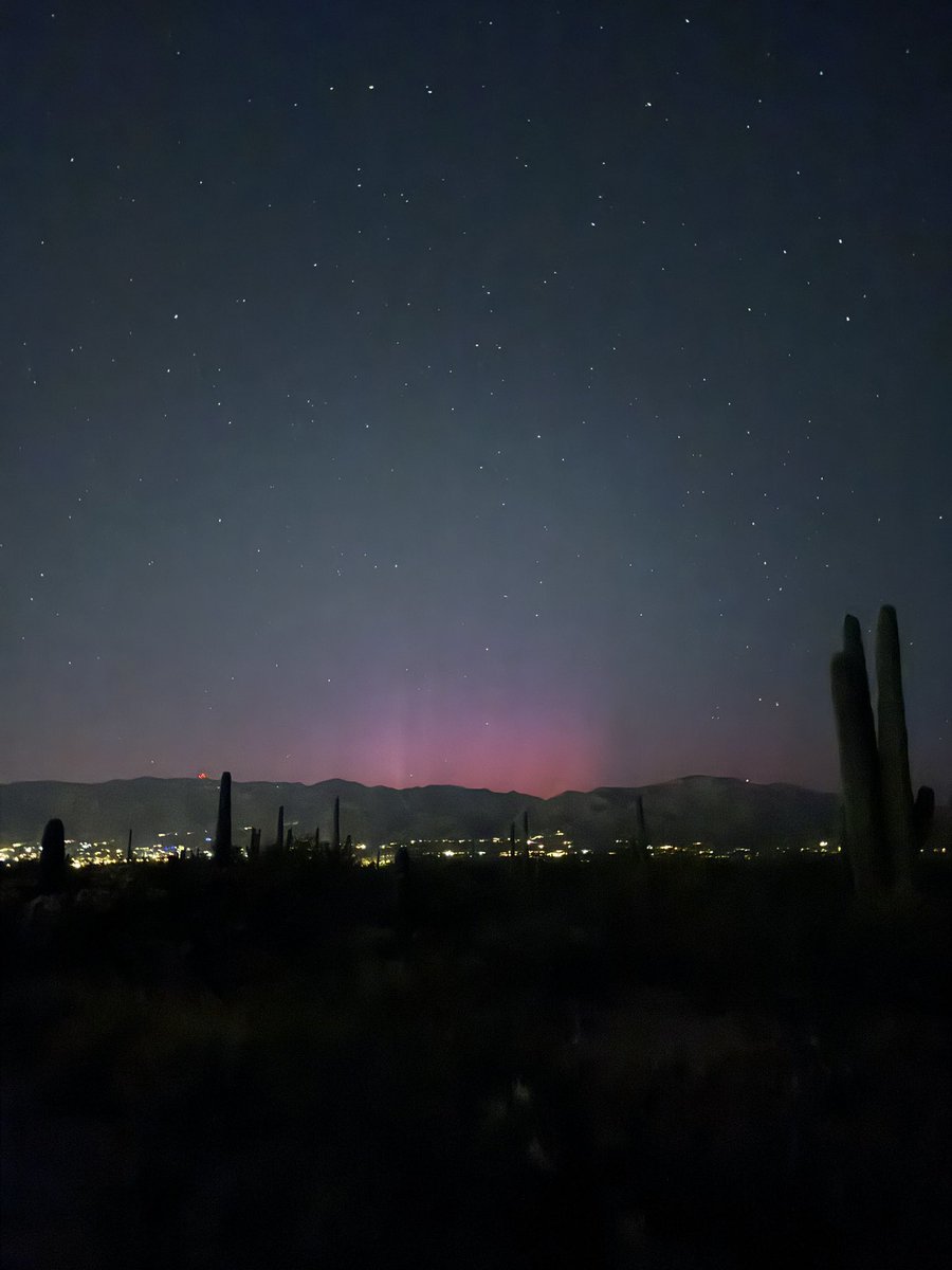 We got aurora again in Tucson tonight (Saturday night)! This time It was only for like 30 seconds 😅 at 9:36pm #tucson #aurora #azwx