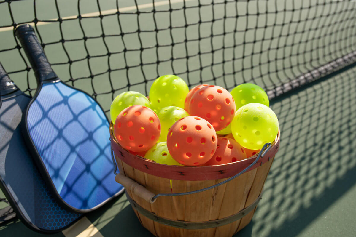 'Sundays on the court — testing new tricks, chasing wins with every flick' 🏓🌞
.
.
.
#SundayFunday #PickleballPassion #WeekendVibes #PlayToWin #FunInTheSun