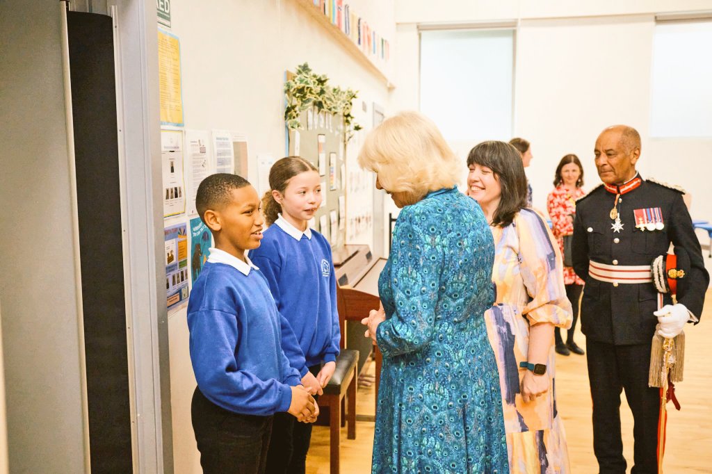 ValerieABossman's tweet photo. #HRH 👑 said👋🏼to my Ma, what an #emotional few wks/days preparation as #ReadingChampion 🥹
.@morelandprimary I'm so proud of our #community
HT et al. the schl staff, esp. the #CYP presented a lovely array of #teaching & #learning with a #childcenteredapproach F.a.b.u.l.o.u.s https://t.co/AqNPMVJWmJ