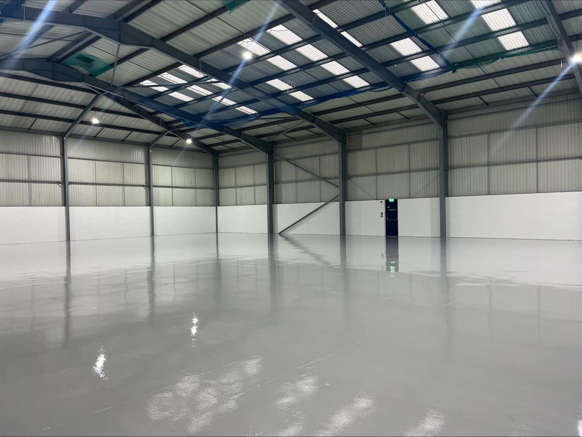 PSC Flooring is excited to reveal a major project completion: a two-coat Resdev Pumatect high gloss, hard-wearing resin coating system, for an industrial unit refurbishment in Bristol. Visit: bit.ly/3HBfV33 #PSCFlooring #ResinFlooring #Bristol #FlooringTransformation