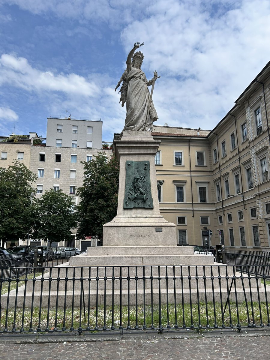 enricoreggiani2's tweet image. #walking as a #worldmodel in #Milan