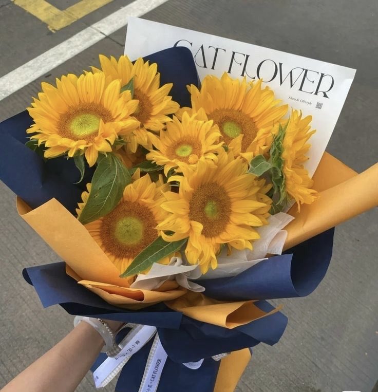 do you think sunflower bouquet is pretty??