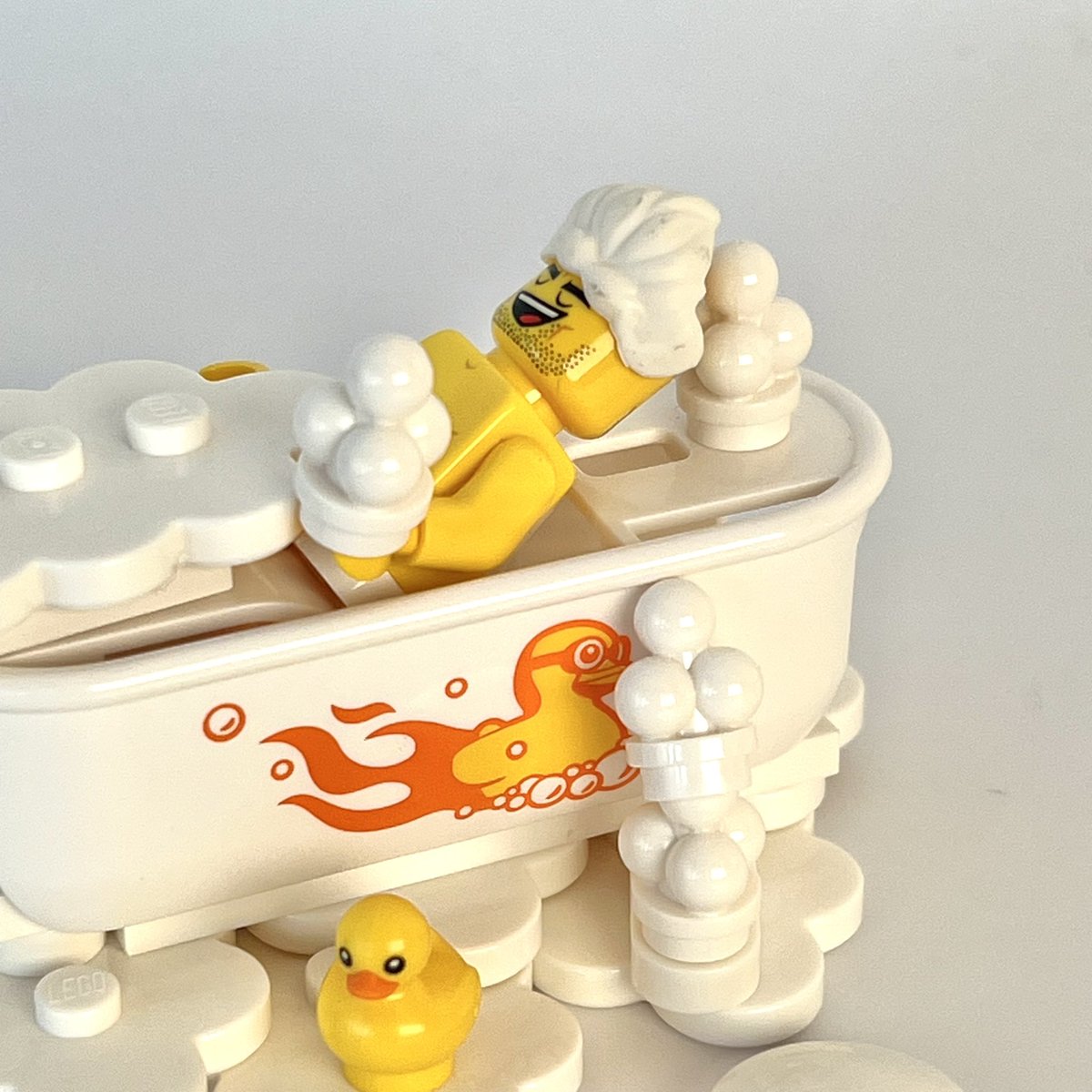 あわあわお風呂🛁

去年は銭湯にで出演した彼に
今回はバブルバスに🛁
ああ、ゆっくりしたい。

#お風呂 
#lego 
#toys 
#afol 
#kameyanlegos 
#レゴ