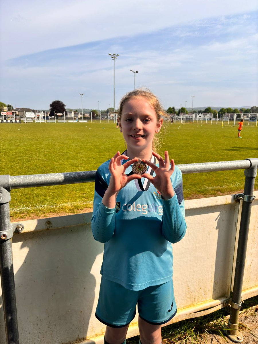 Rhian Munson tweet media