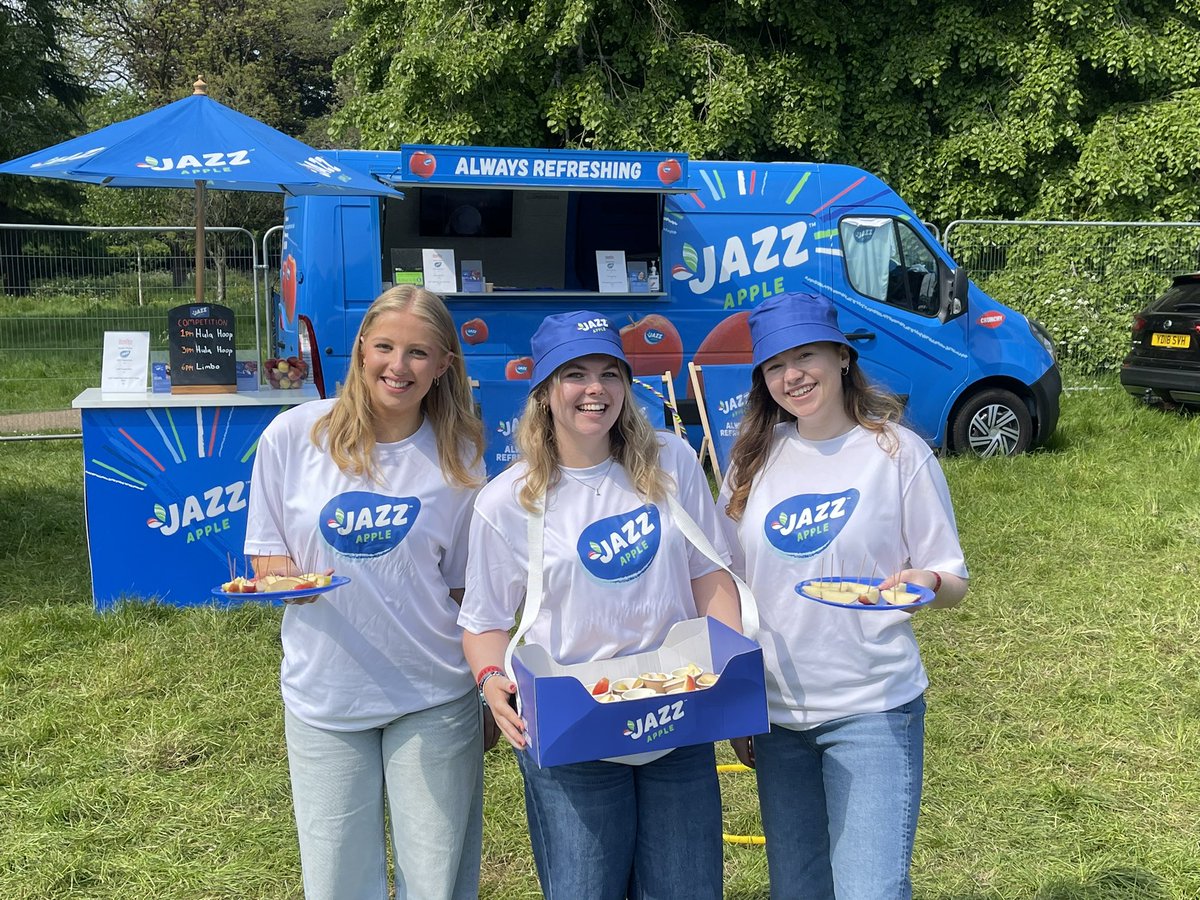 It’s the final day of Cardiff @foodiesfestival and the JAZZ team are ready to greet you with a refreshing JAZZ. Come and find the JAZZ van if you’re heading to Bute Park today! #itsjazztime . . . . #alwaysrefreshing #snack #apples