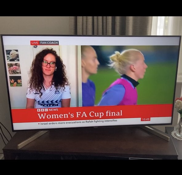 Very excited to talk about @spurswomen ahead of the Women’s FA Cup Final on BBC News today😍💙 #COYS