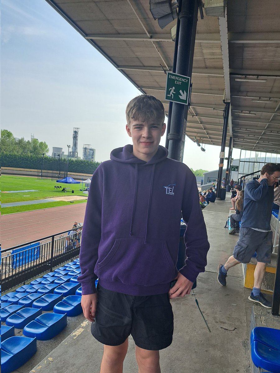 PB for Frank in U15B 200m heats @scotathletics East District Champs #madeineastlothian 💜