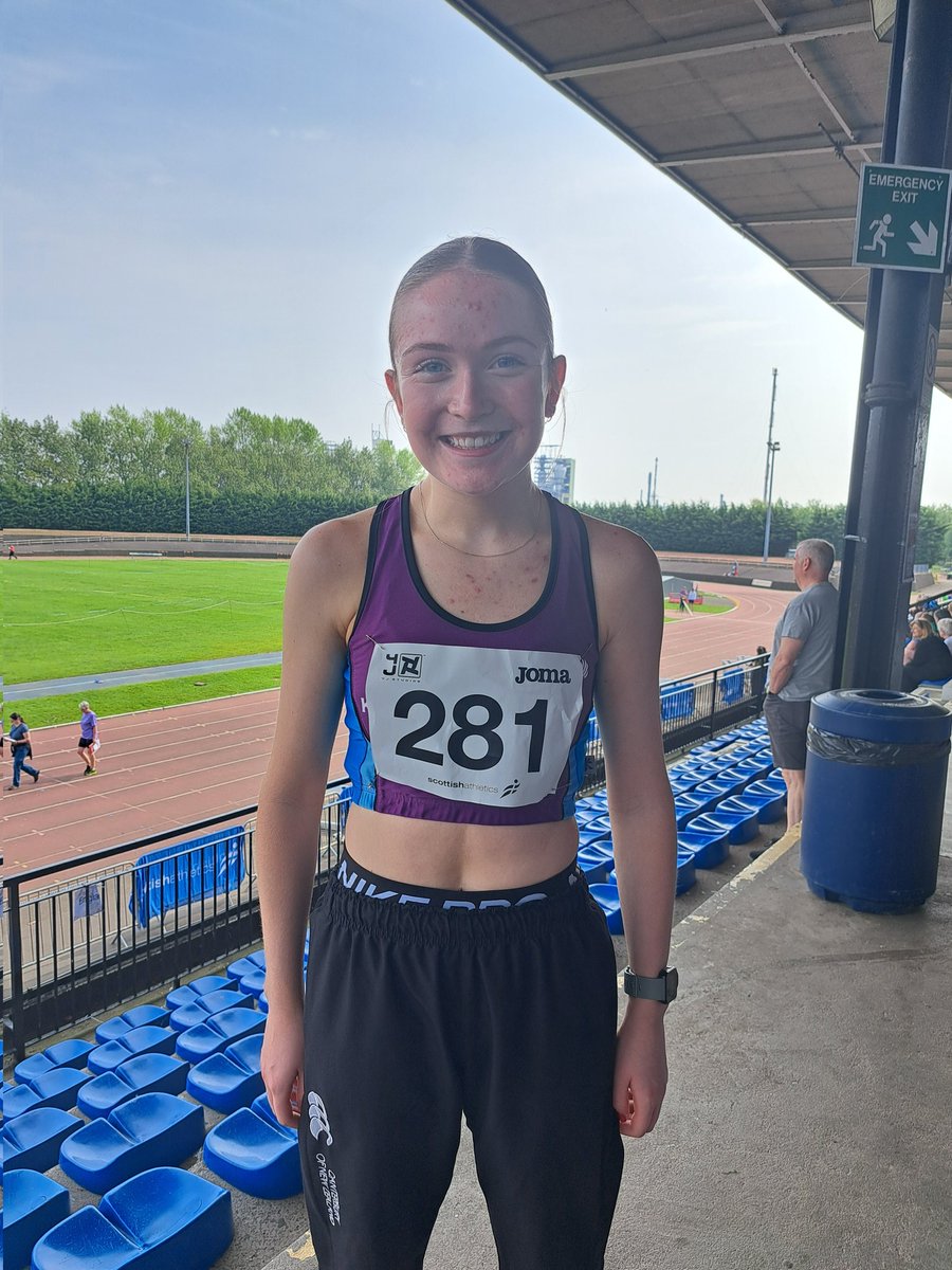 PB and qualified for the final for Heidi in U15G 200m @scotathletics East District Champs #madeineastlothian 💜