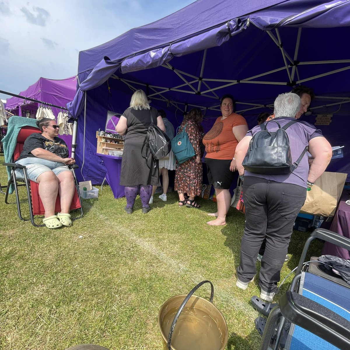 fenixflames1's tweet photo. A fabulous sunny day at: A Festival for Pagans and Witches. Fenix Flames Gazebo with water bowl for thirsty hot doggies. #magicalherbs #witchy #pagangood #handmade #handblended #meriden https://t.co/j0j5yZcV2j