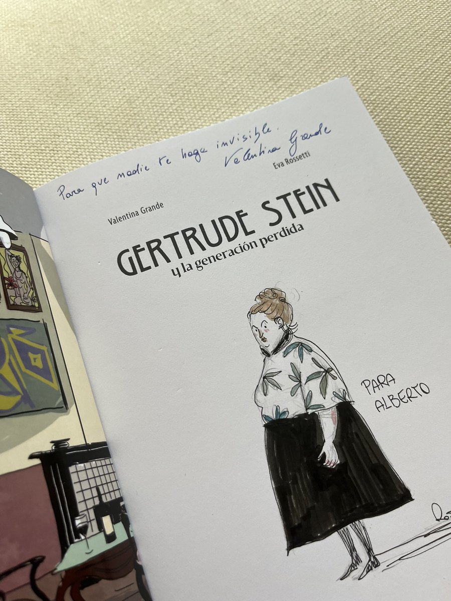 Reconozco que no he leído nada de Gertrude Stein, pero siempre me ha fascinado su personaje y su vida. Cuando vi que las autoras estaban firmando esta novela gráfica de @lianaeditorial no me pude resistir. La dedicatoria es 😍