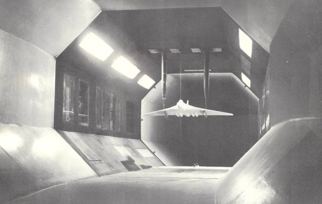 Fact of the Day: Concorde was the first airplane to be tested in a wind tunnel on the 31st Feb 1926. Concorde spent over 717.5hrs in the Futuristic Advanced Research Tunnel at LARPA (Lutons Advanced Research Projects Agency) at the Broom Lake test facility 📸 from a Canberra