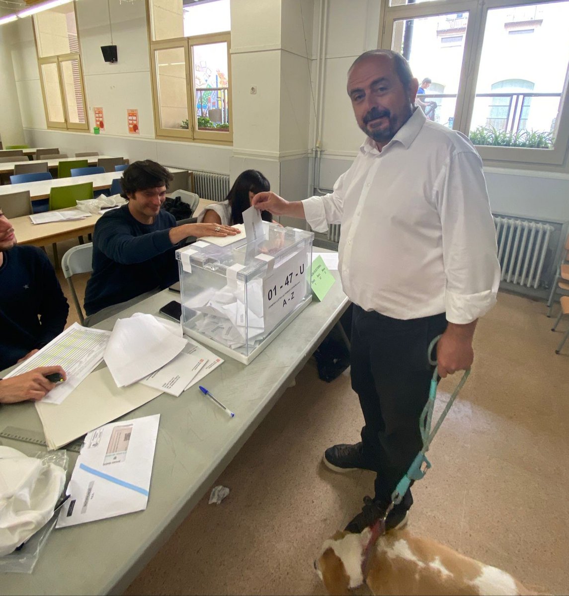 Votació de Jaume Guardans Cambó, membre del comitè directiu d'@UnitsCat i candidat per #Barcelona de @socialistes_cat i #UnitsPerAvncar. #12M Eleccions al @parlamentcat