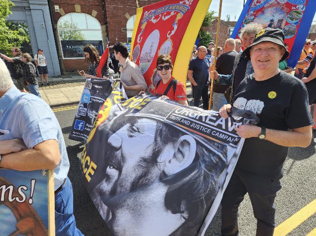 A fantastic day in #Wakefield @BannersHeldHigh this weekend meeting up with so many wonderful people. Thank you to the organisers & all who came to say hello #Solidarity #OrgreaveJustice #OrgreaveInquiry #MinersStrike40