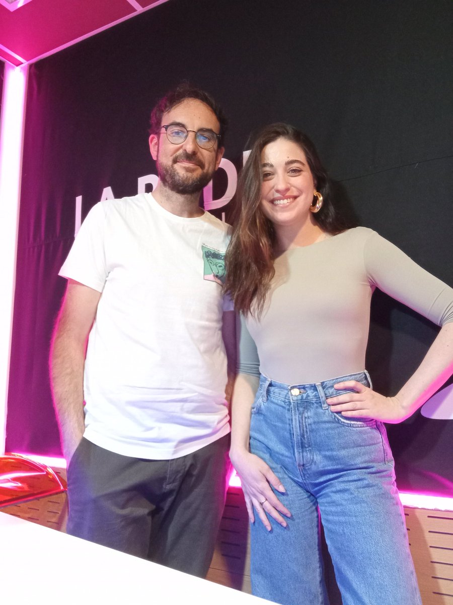 Jaime Sicilia (@siciliajaime) on Twitter photo "Hubo un momento en el que cantar me hizo sentirme diferente".
Se pasó <a href="/emedelaflor/">María de la Flor</a> por DESAFINADO, y fue muy especial.
Puedes escuchar hoy en el 95.4fm y espacio4fm.com (de una a dos del mediodía)
O aquí: open.spotify.com/episode/7J8nyY… "Hubo un momento en el que cantar me hizo sentirme diferente".
Se pasó <a href="/emedelaflor/">María de la Flor</a> por DESAFINADO, y fue muy especial.
Puedes escuchar hoy en el 95.4fm y espacio4fm.com (de una a dos del mediodía)
O aquí: open.spotify.com/episode/7J8nyY…