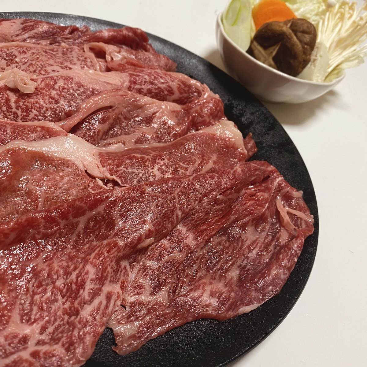 事務所のGWイベント達成で貰った松坂牛のすき焼き肉🐃💗💗母の日の今日、家族で頂きました🤤💗最高でした…ご馳走様です！！✨ @EVERYON27913855
