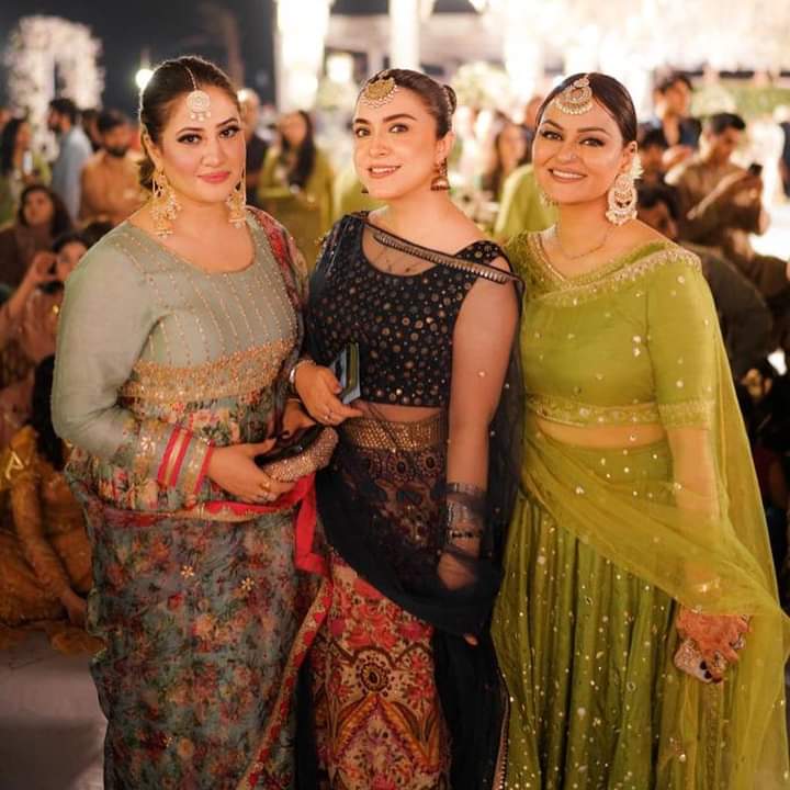 Blast from the past! 
Glimpses from the wedding festivities of #JaveriaAbbasi's daughter #AnzelaAbbasi ❤️
#wedding #starstyle #celebrity #virtualstylist