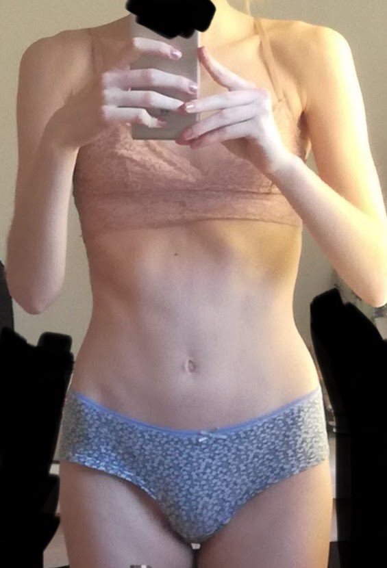 old me as inspo! 🤍
#thinspo 
also proof that i’ll sadly never have a thigh gap again cause of my build