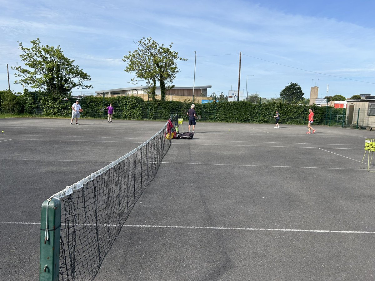 Amazing tennis from our juniors & adults this weekend,parks tennis at its very best 🙌🏻🎾🏴󠁧󠁢󠁷󠁬󠁳󠁿 #communityclub #parkstennis @dsw_news @sportwales  @tenniswales
