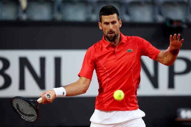 👇🧱😰🇷🇸 2024 marks the fewest number of clay matches that Djokovic has played before Roland Garros since 2006: 2024: 6 2023: 8 2022: 14 2021: 14 2020: N/A 2019: 13 2018: 11 2017: 12 2016: 11 2015: 10 2014: 8 2013: 9 2012: 13 2011: 14 2010: 10 2009: 18 2008: 13 2007: 13 2006: 4