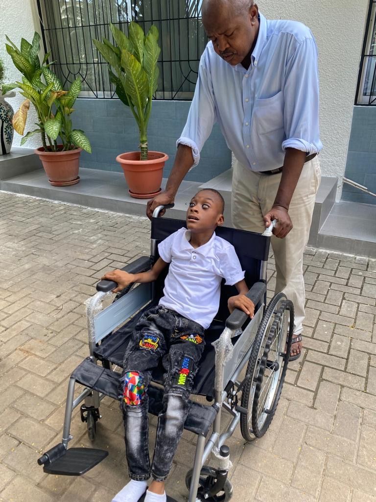 'Sometimes it only takes one act of kindness to change a person's life' - Jackie Chan 📸: WiH Dar es Salaam #jackiechan #quotes #wheekchair #wheelchairdistribution #kindness