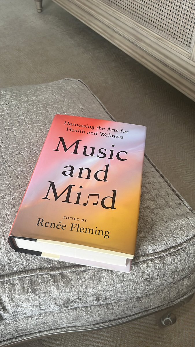 Memories of YOU dear @ReneeFleming #MusicandMind @PBRCNews @DrJohnKirwan @DrTMStewart 
and now you have a book 📕🎶❤️