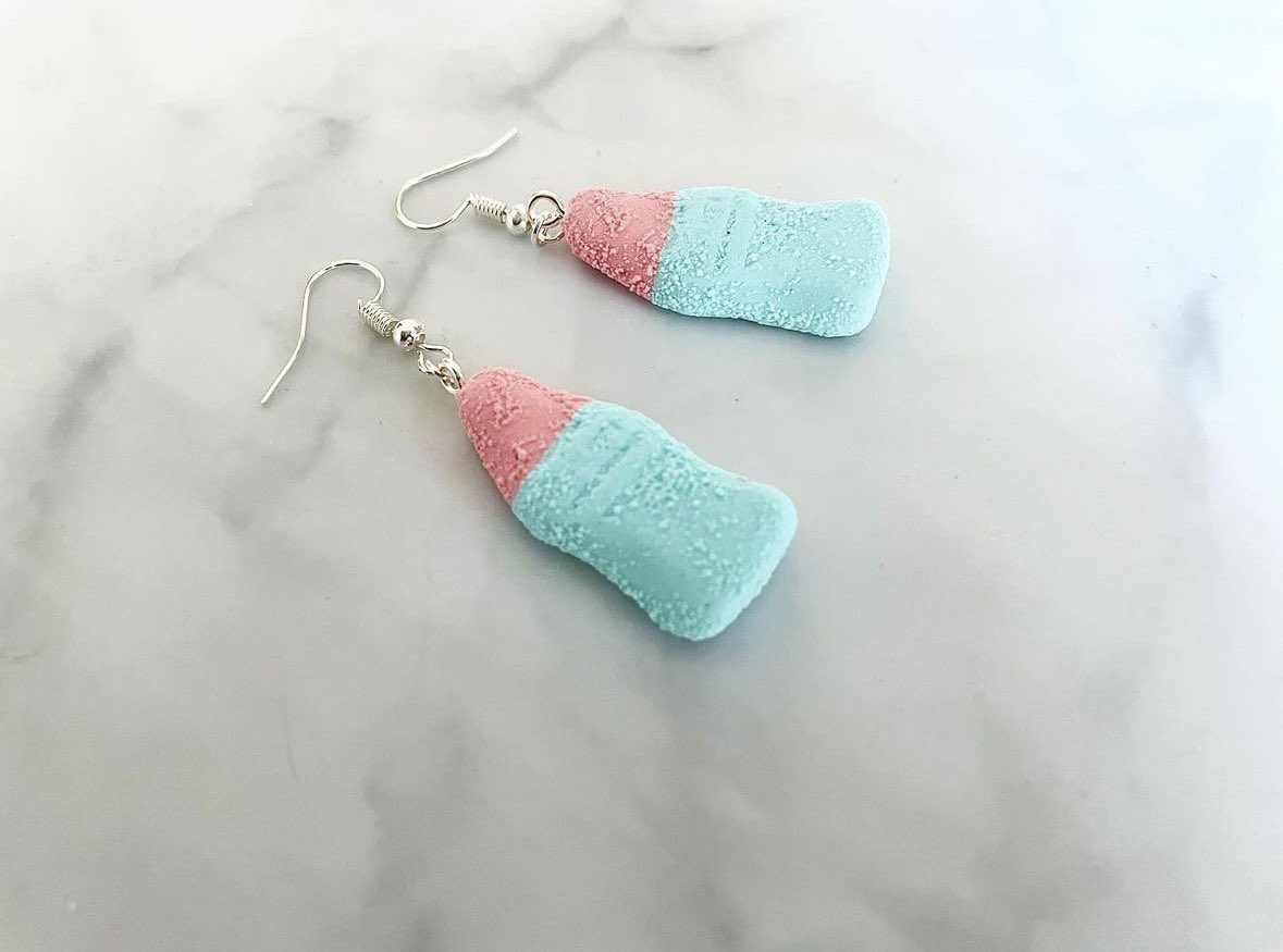 Fizzy sweet earrings 🍬🍬🍬 etsy.com/uk/listing/115… #fizzybottles #fizzybottlesweets #fizzybottleearrings #earrings #jewelry #jewellery #accessories #gifts #giftsforher #novelty #noveltyjewellery #sweetaccessories #fizzybottlejewellery #etsy #sweets #candy #candyaccesories