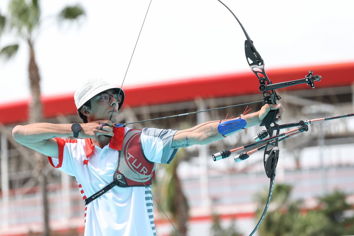 Dünya ve Olimpiyat Şampiyonluğunun ardından şimdi de Avrupa Şampiyonu! 🇹🇷 Klasik yay erkekler finalinde Sloven rakibini yenerek Avrupa şampiyonu olan milli sporcumuz Mete Gazoz ’u yürekten kutluyor, başarılarının devamını diliyorum.