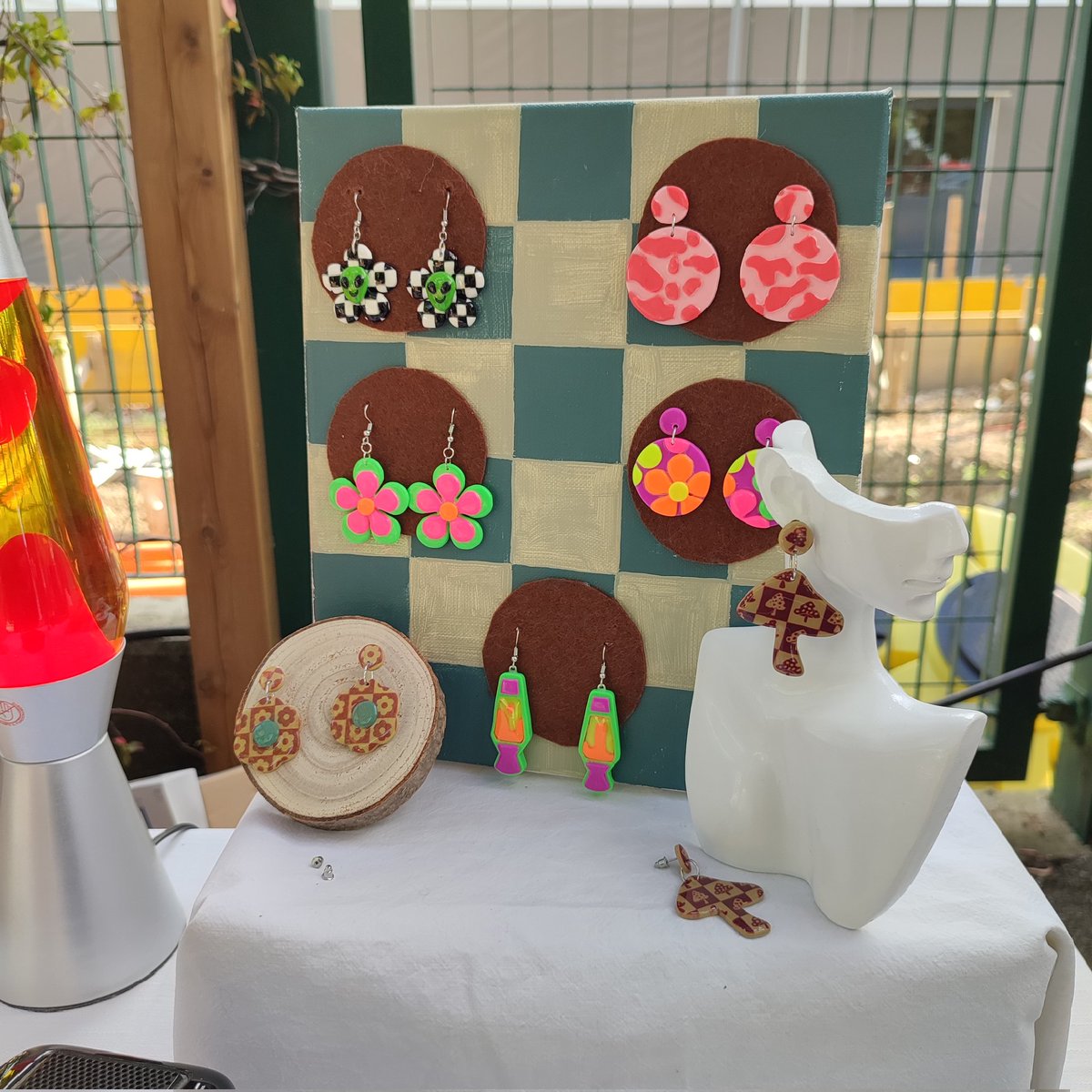 Valependragon's tweet photo. Mercatino setup ✨ https://t.co/yHIP3sXRBH