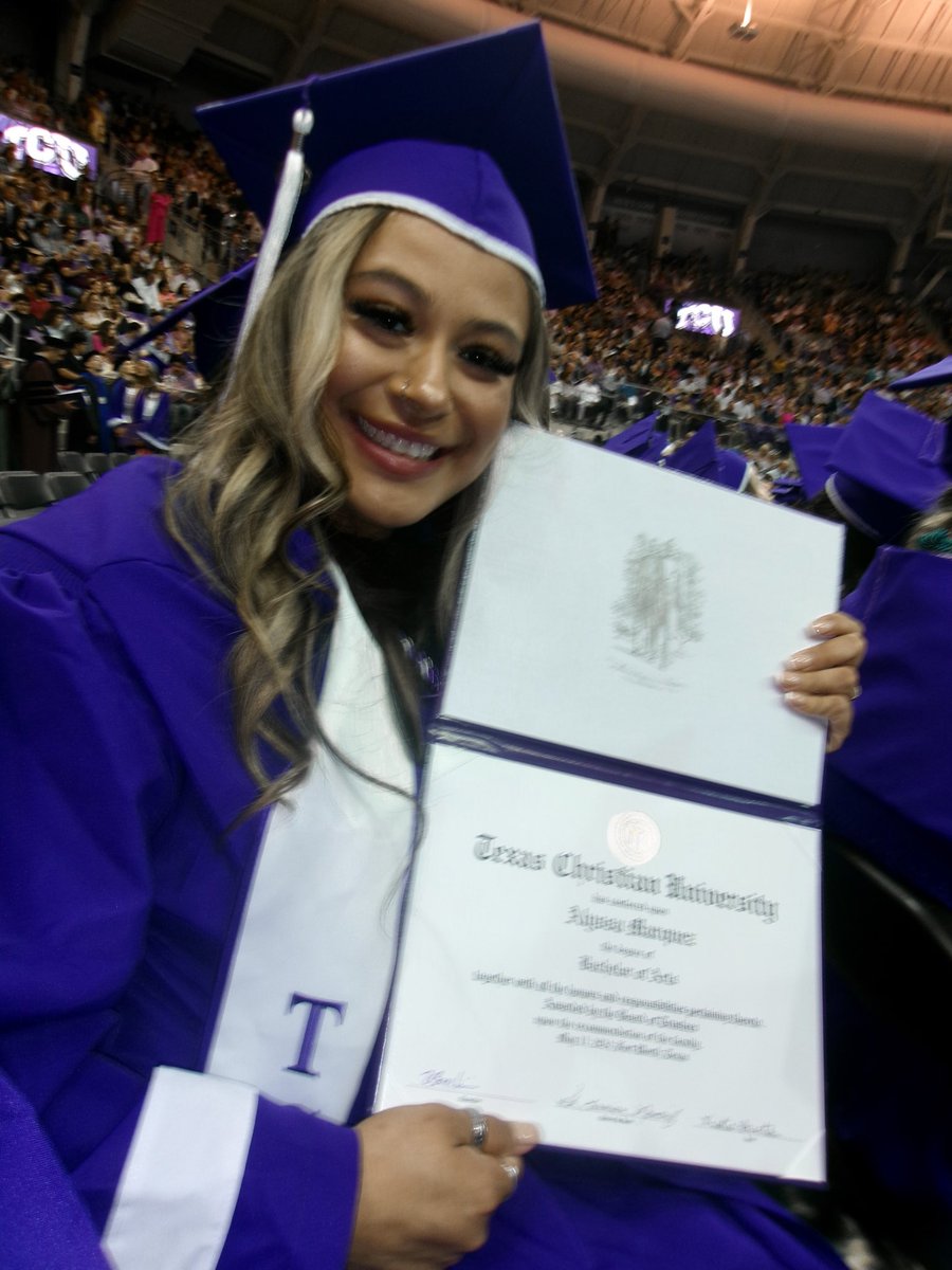 lys marquez🖤 tweet media