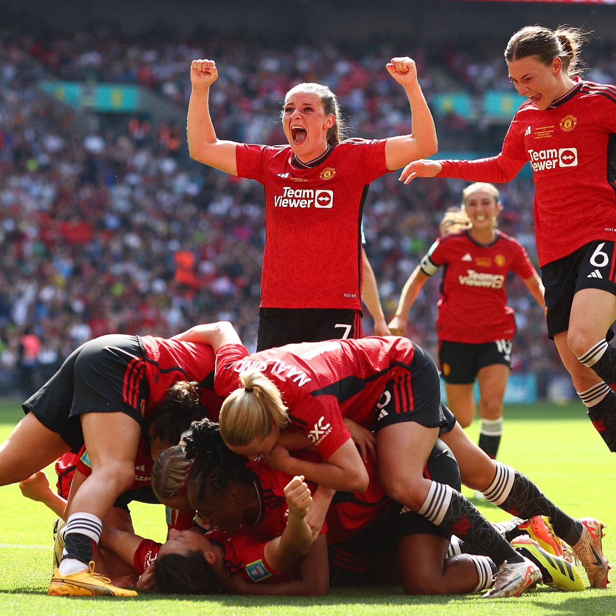 #MUWomen ARE 2024 #WomensFACup CHAMPIONSSSSSSSS 🏆

LET'S GO, @ManUtdWOMEN ❤️