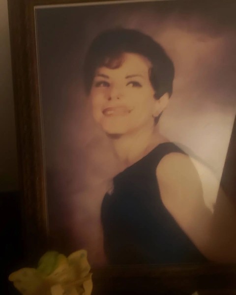 @PatriciaHeaton She was a very pretty lady, Mrs Heaton! Have a blessed day!

Here's mine... She passed away in 2001.