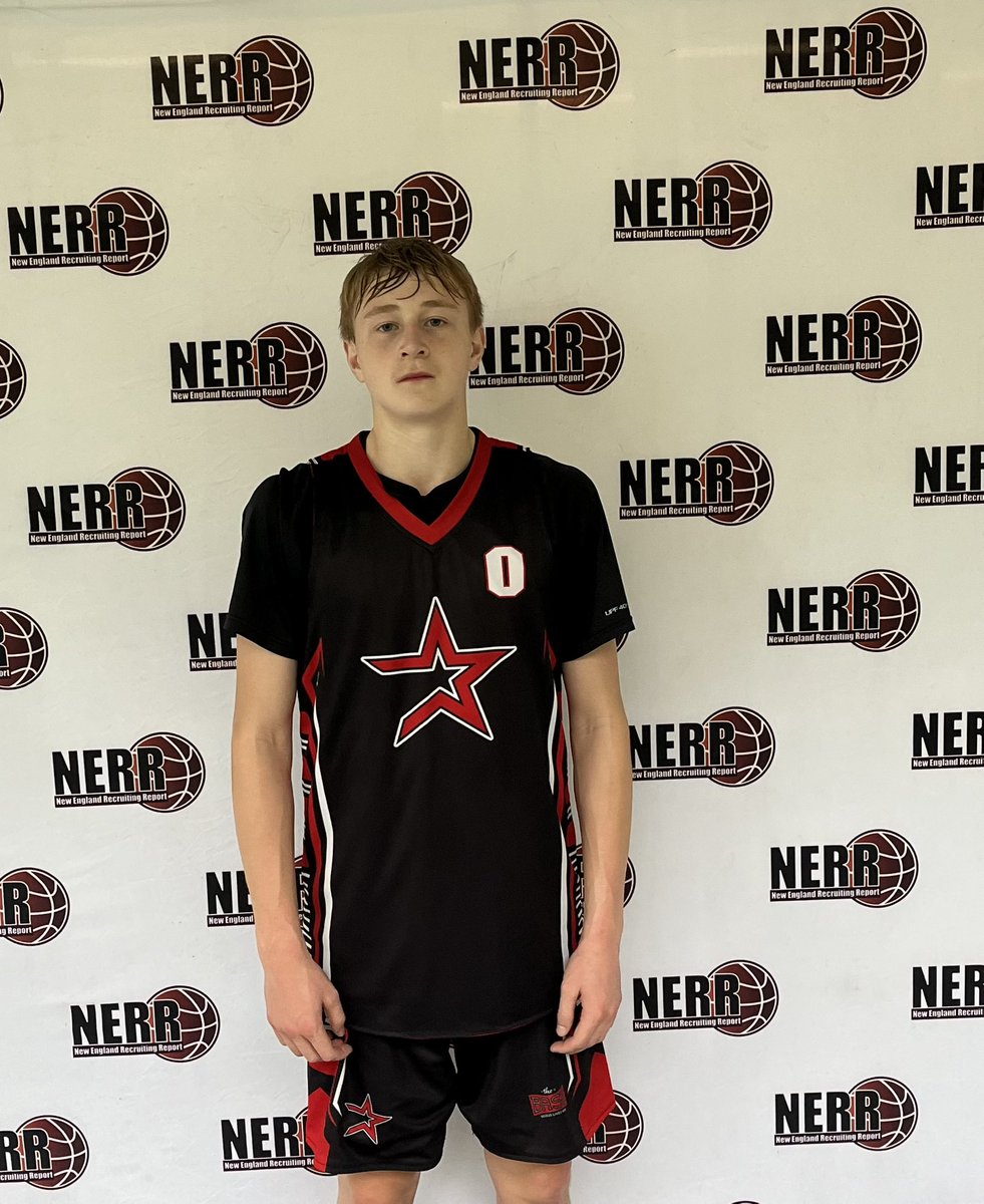 Jack Olinto (C/O 2027) showed off his court vision and shooting today. He also caused problems on the defensive end making it hard for his opponents to get good shots. #S16
