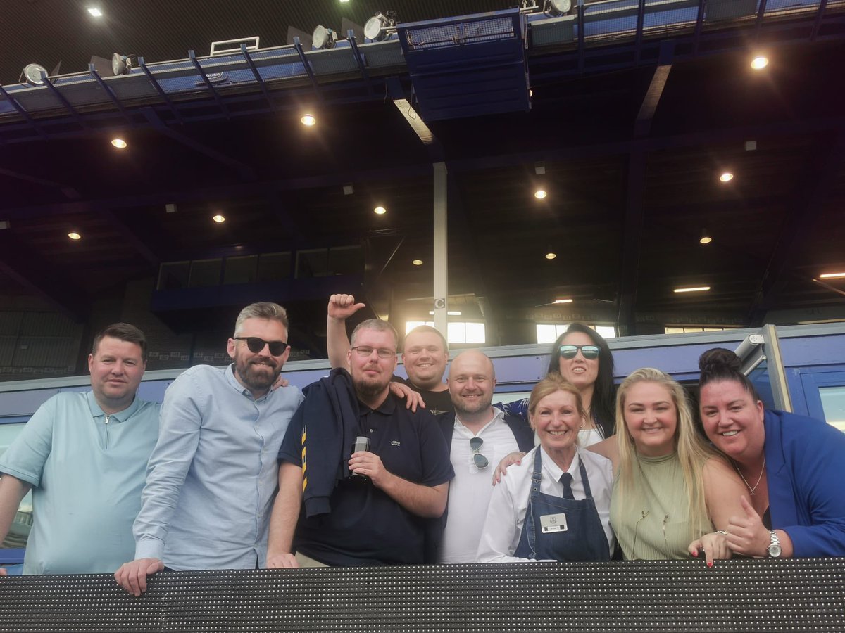 What a day that was yesterday and another win for the blues 💙 Thank you so much again to @Everton and @Stake and also to the lovely Fran who done an unbelievable job of looking after us all day 💙