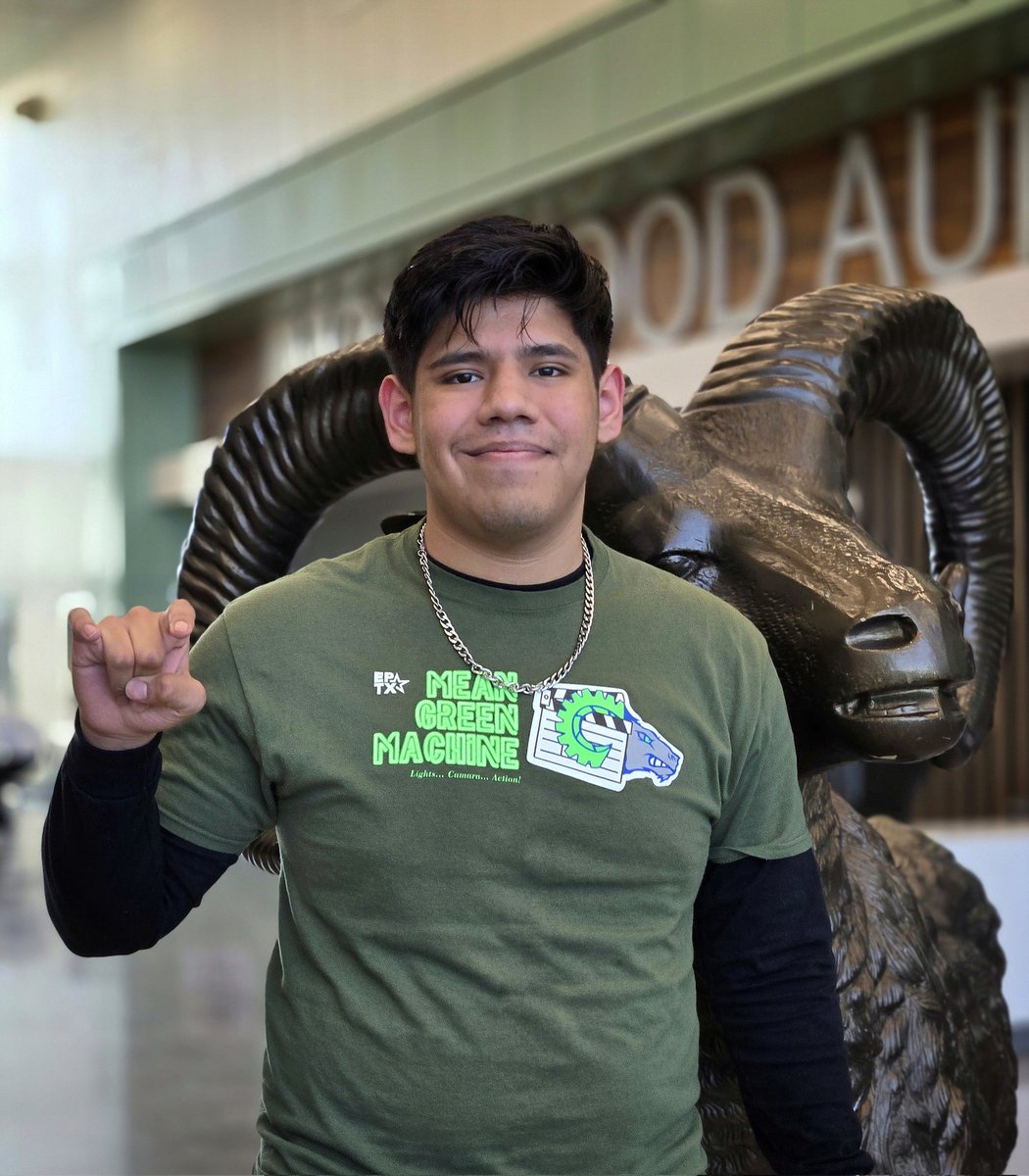 Congratulations to Carlo, build head of 5911, on receiving The Gates Scholarship and earning a full ride to the college of his choice! 🎉 #TeamSISD #TheGatesScholarship