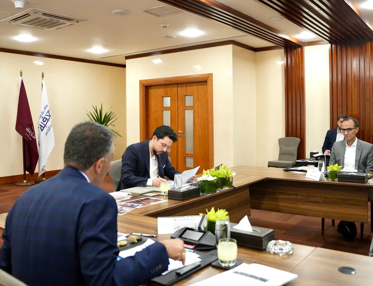 His Royal Highness Crown Prince Al Hussein follows up on progress in the #Aqaba Special Economic Zone Authority’s projects and strategy aimed at improving service quality, enhancing the investment environment, and advancing the tourism sector #Jordan